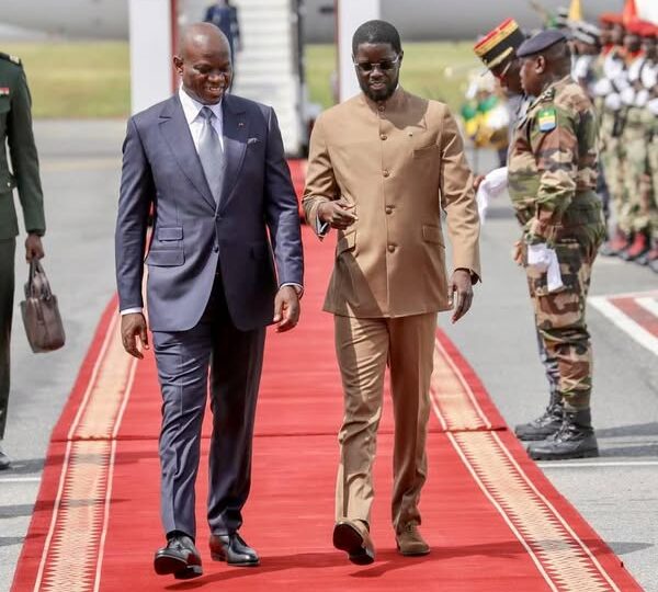 Sénégal–Gabon : Diomaye Faye salue l’investiture de Brice Clotaire Oligui Nguema