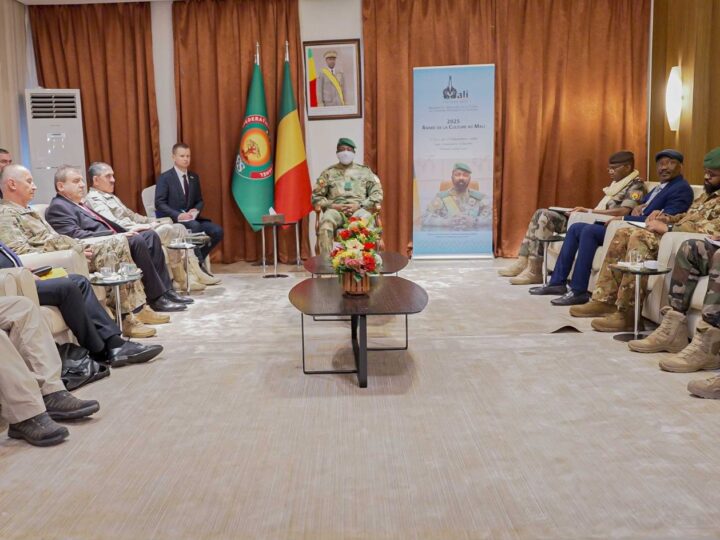 Coopération militaire Mali-Russie : Le Président Assimi GOÏTA reçoit une délégation russe