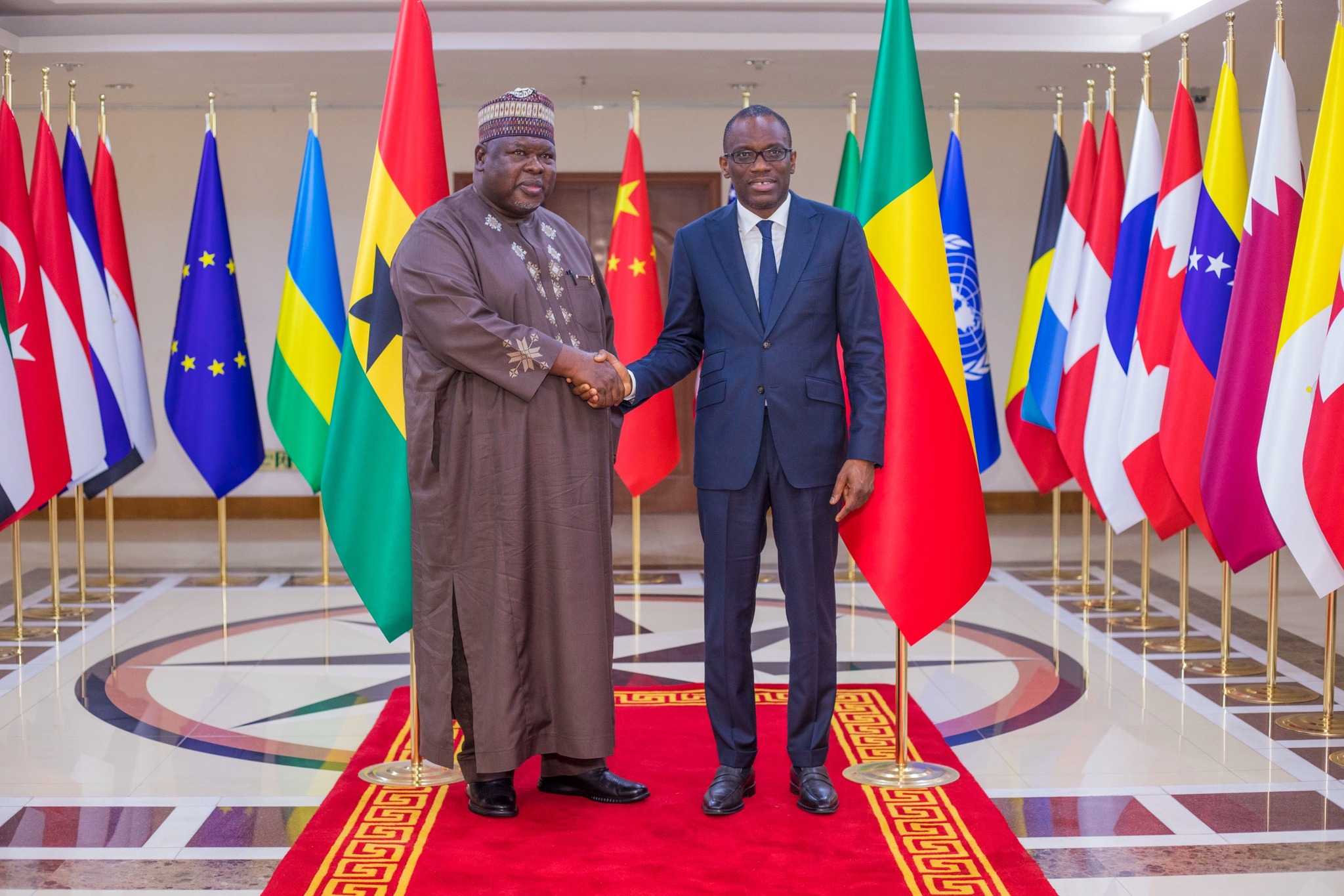 Diplomatie : Olushegun Bakari reçoit le nouvel ambassadeur du Ghana et la représentante du FIDA