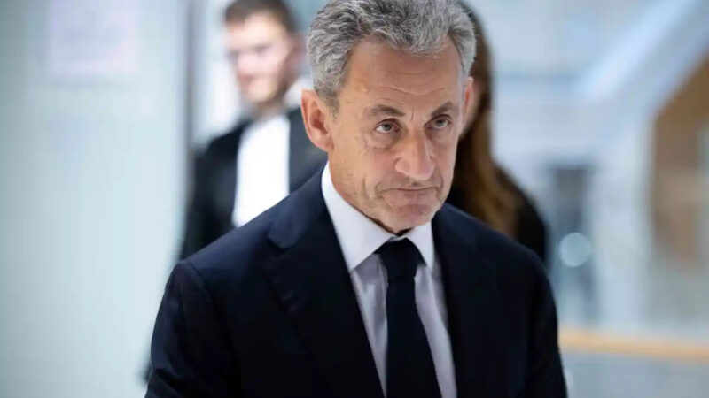 Procès libyen: Nicolas Sarkozy libéré de prison, «la vérité triomphera» assure l’ancien président