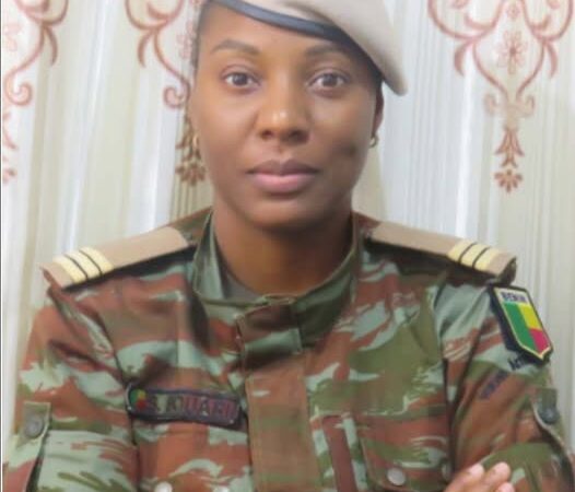 Silifatou Bouari prend la tête du Lycée militaire des jeunes filles, une première historique