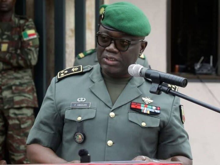 Noël au front : le Chef d’état-major général salue l’engagement des soldats