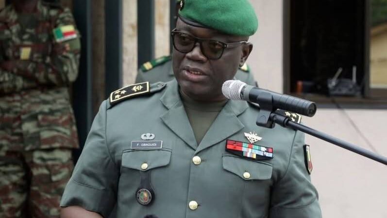 Noël au front : le Chef d’état-major général salue l’engagement des soldats