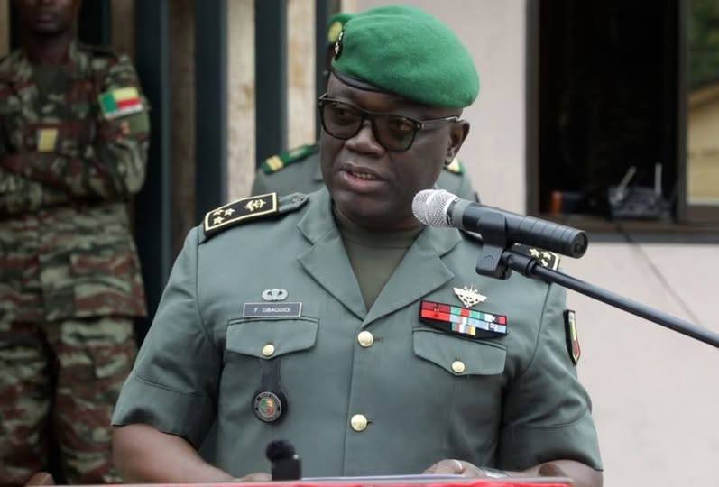 Noël au front : le Chef d’état-major général salue l’engagement des soldats