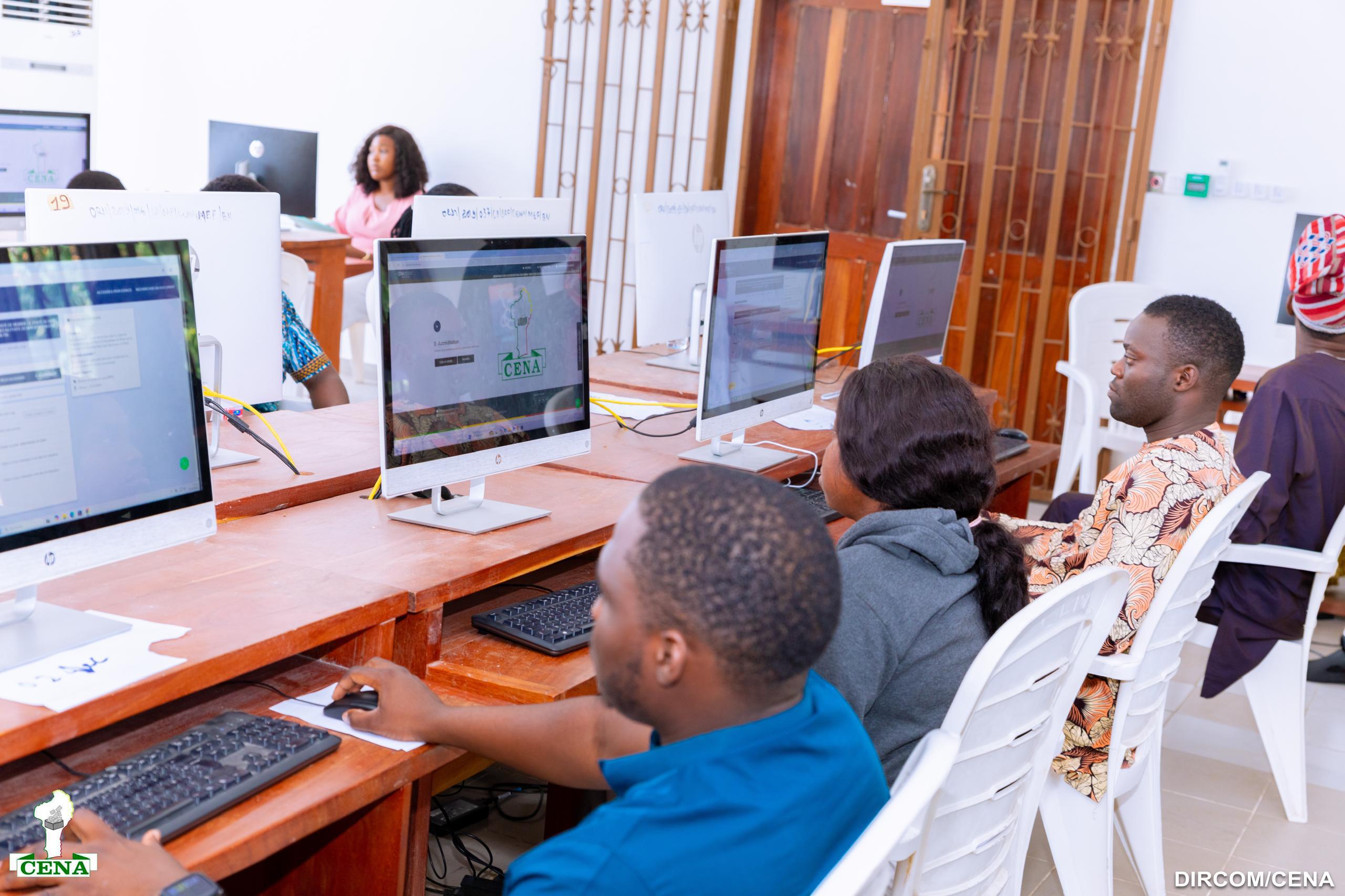 Recrutement des agents électoraux : la Cena poursuit l’étude des dossiers de candidature