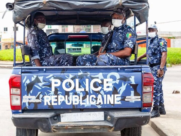 Abomey-Calavi : Deux jeunes filles interpellées pour un présumé vol dans un commissariat