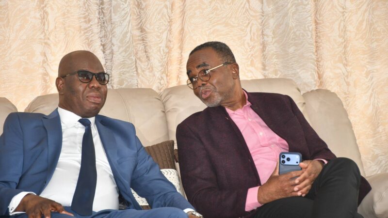 Passation de charges à la mairie : Luc Gnacadja prend les rênes de Cotonou