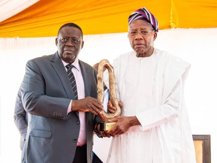 Bénin: le parlement rend hommage à Adrien Houngbédji