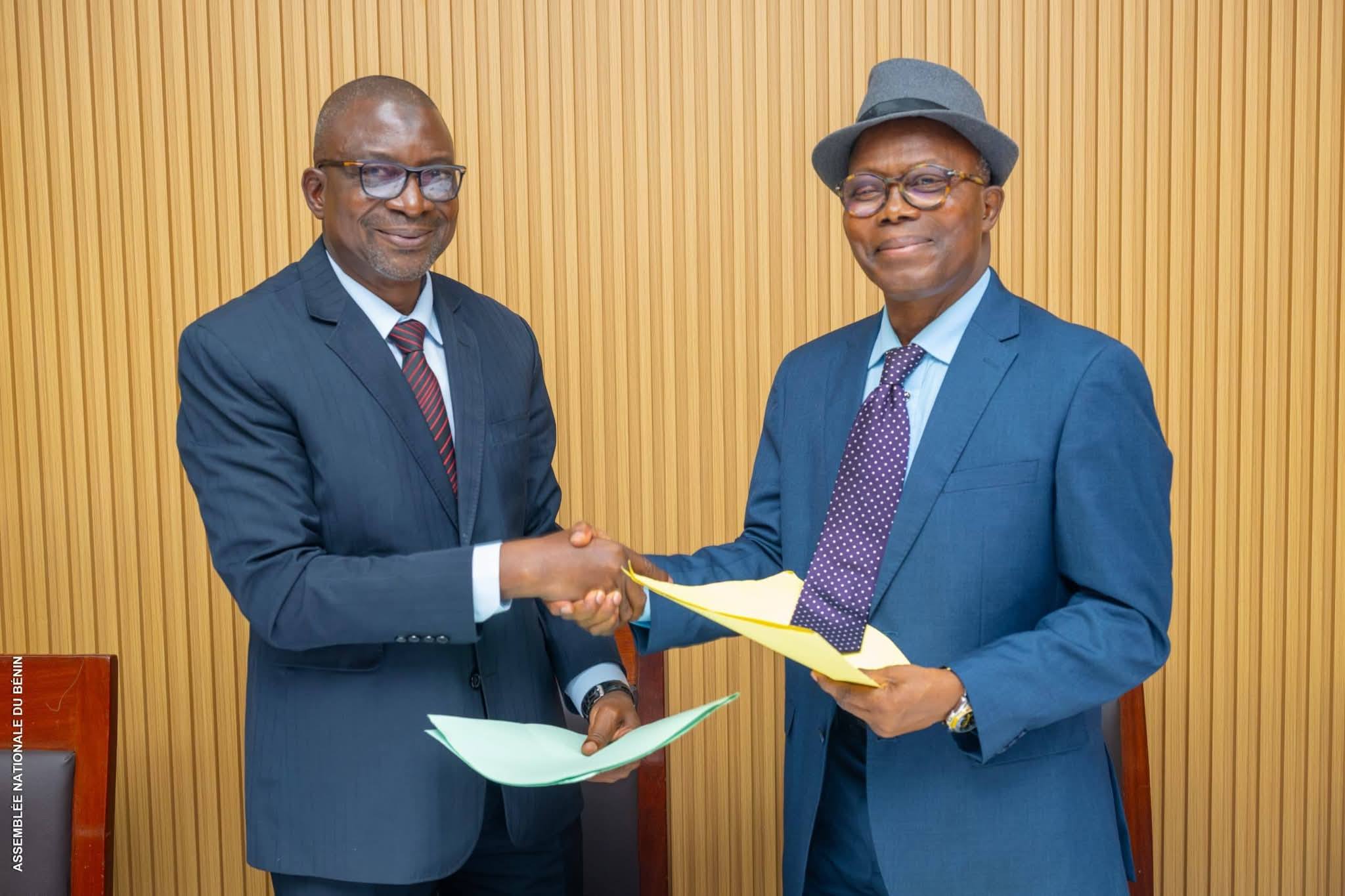 Passation de charges à l&rsquo;Assemblée nationale : Abou Torou prend les rênes du cabinet de Joseph Djogbénou