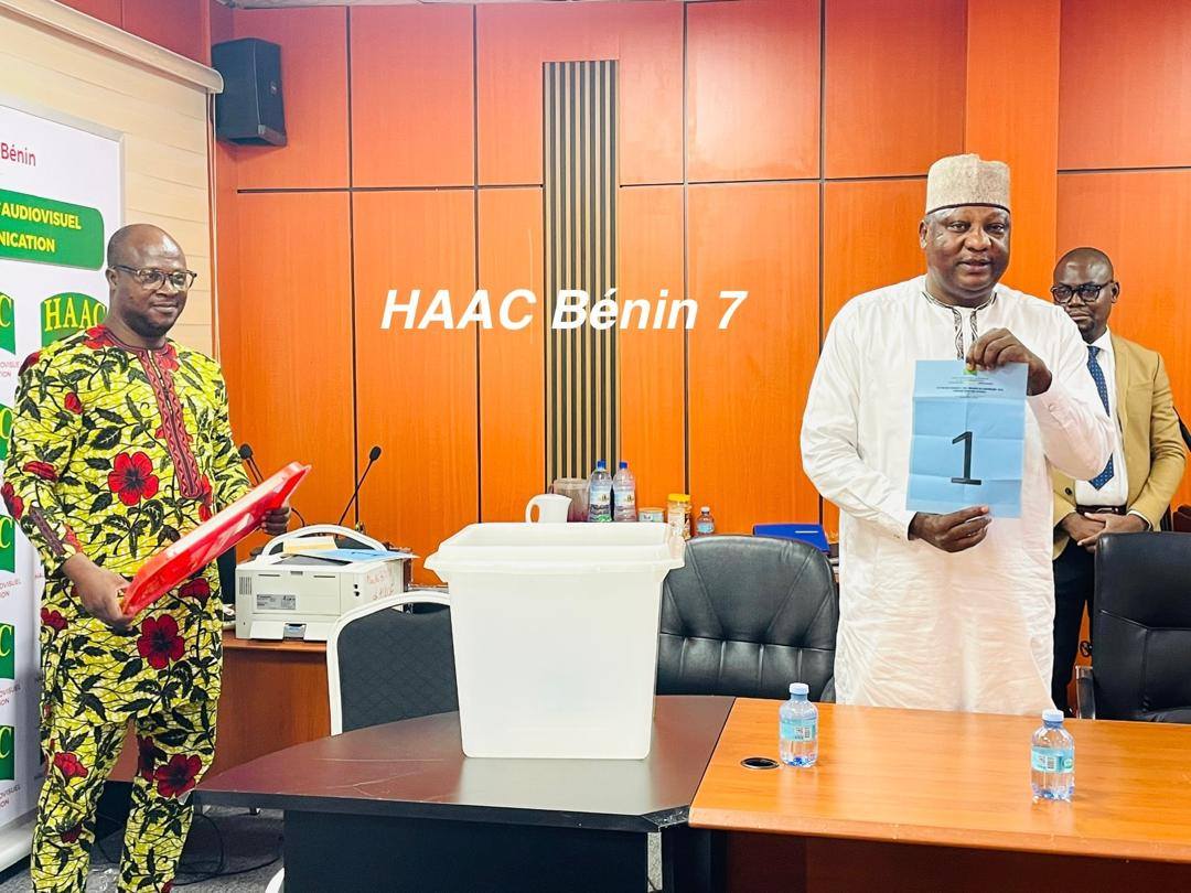 Présidentielle 2026 : le duo Hounkpè – Hounwanou absent au tirage au sort de la Haac