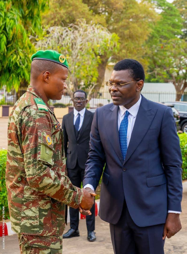 Assemblée nationale : hommage aux soldats tombés lors de l’attaque terroriste de Karimama