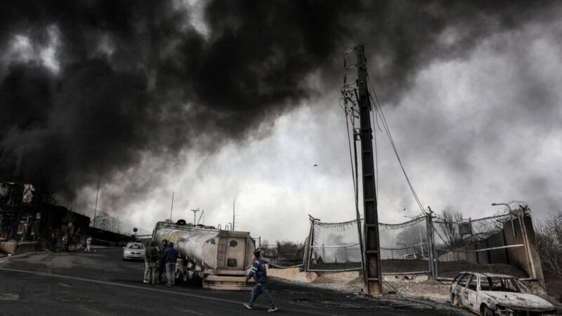 Guerre au Moyen-Orient: 5 millions de tonnes de CO2 ont déjà été émises, selon un rapport