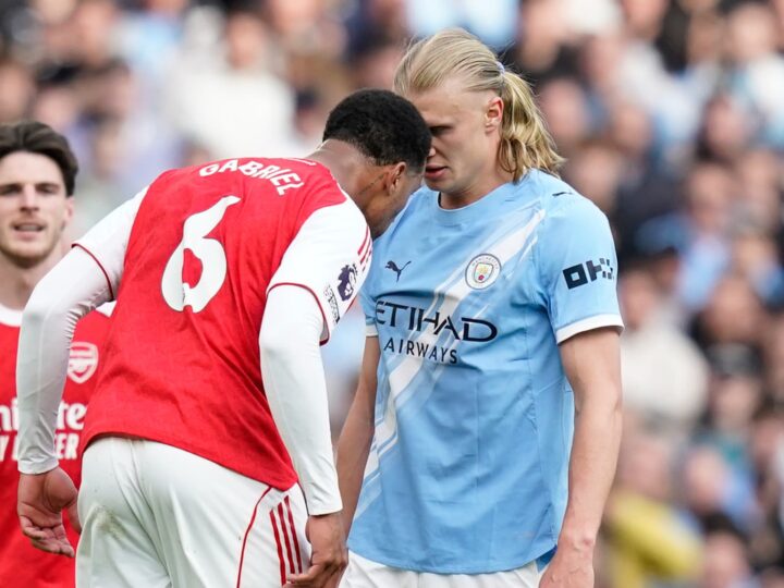 Manchester City fait tomber Arsenal, pression maximale dans la course au titre en Premier League