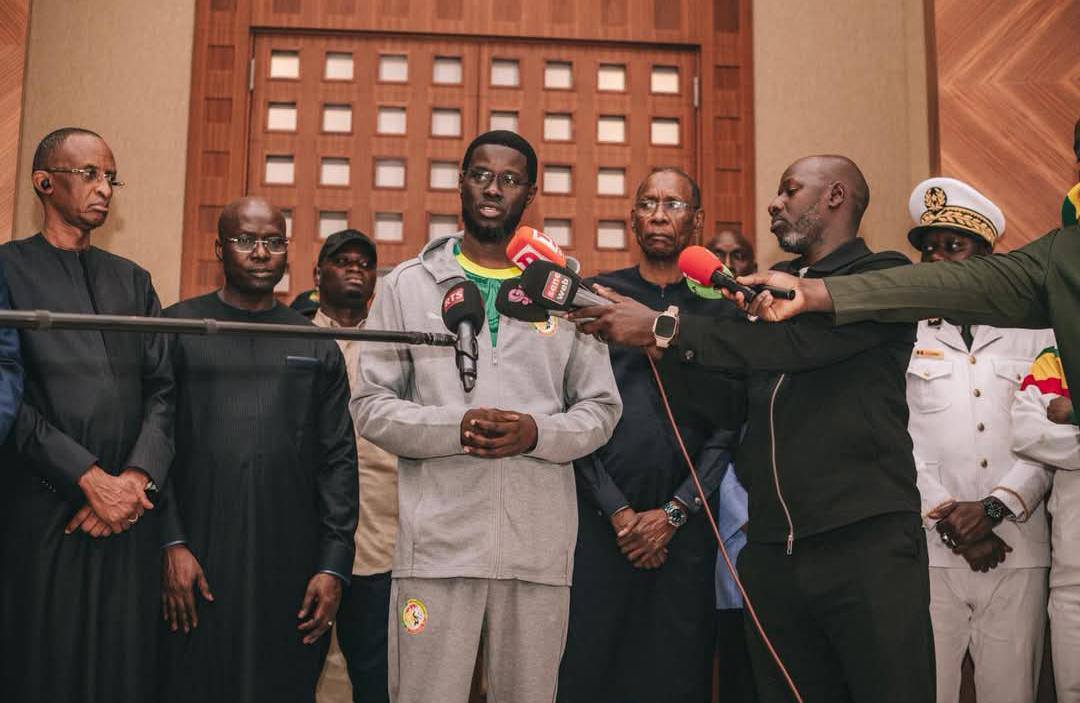 Sénégal : Diomaye Faye accueille à Dakar les supporters graciés par Mohammed VI