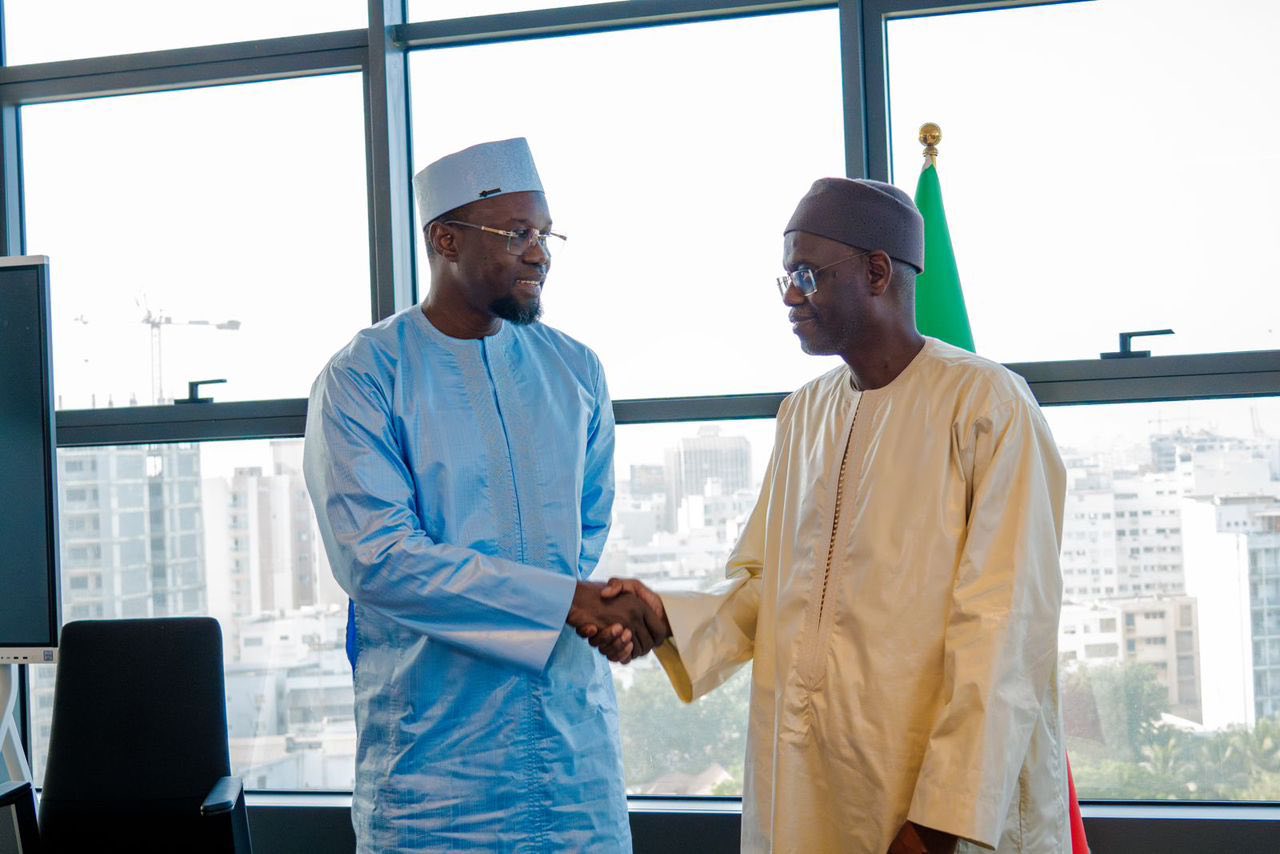  Sénégal / Primature:  Ousmane Sonko transmet les charges à Ahmadou Al Aminou Lô
