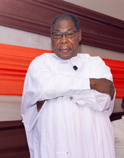 Anniversaire de Boni Yayi : Valentin Djènontin adresse un message de prières et d&rsquo;espérance