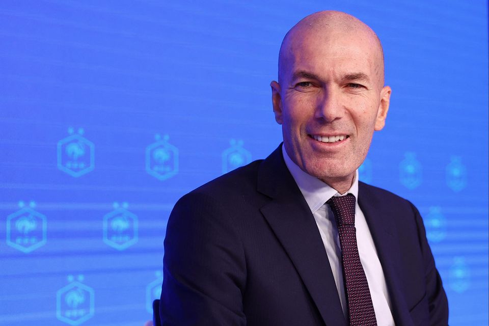 Équipe de France: Zinédine Zidane prend les commandes des Bleus et ouvre une nouvelle ère