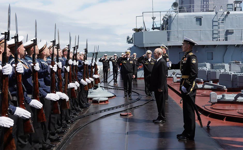 Russie : Poutine affiche la fermeté lors des exercices de la Flotte du Pacifique