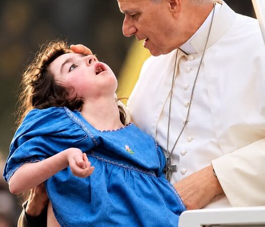 Viste en France : Léon XIV rejette fermement la loi sur la fin de vie