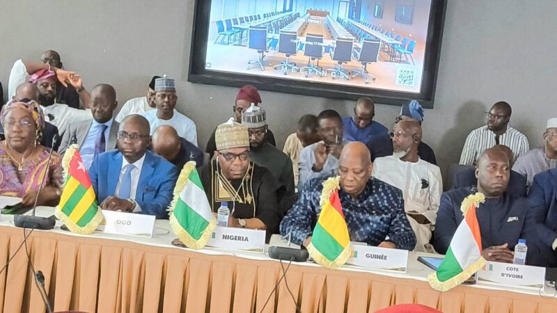 Aes-Cedeao : le dialogue formel s’ouvre à Dakar