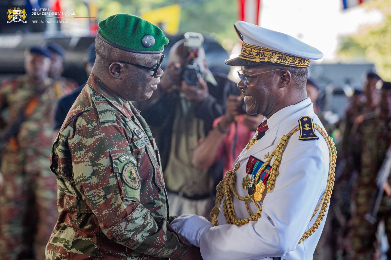 Forces navales béninoises : Le contre-amiral Fernand Maxime Ahoyo fait ses adieux aux armes